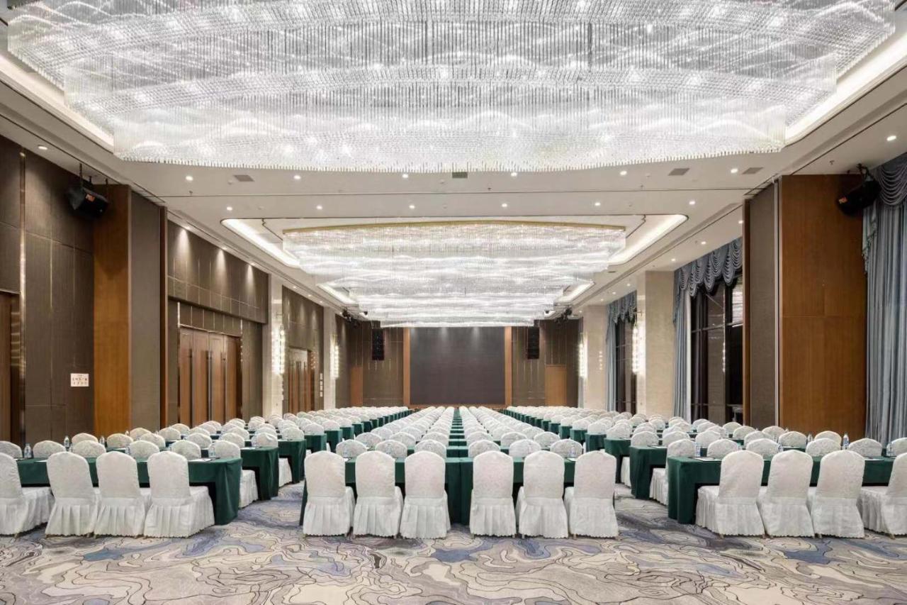 Ramada Plaza By Wyndham Enshi Hotel Exterior foto