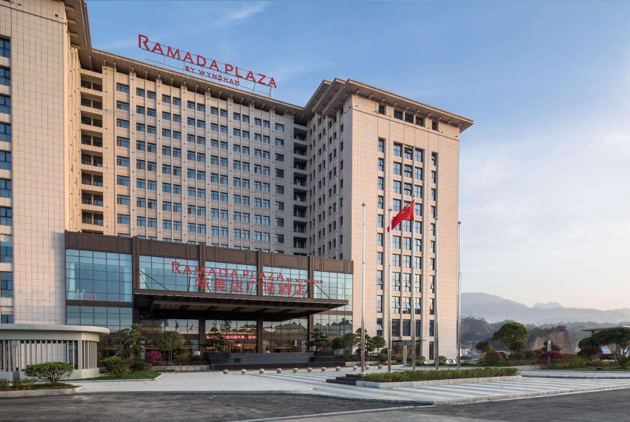Ramada Plaza By Wyndham Enshi Hotel Exterior foto
